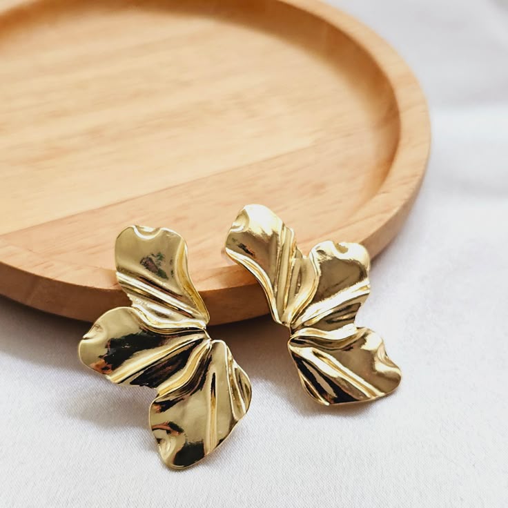 Brinco Half Flower 18K
