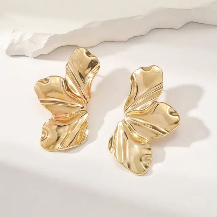 Brinco Half Flower 18K